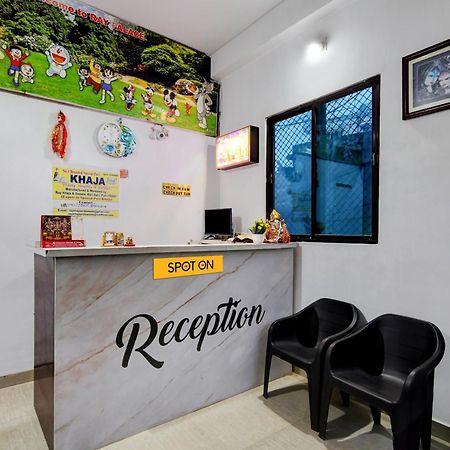 Spot On Ray Palace Hotel Puri Exterior foto