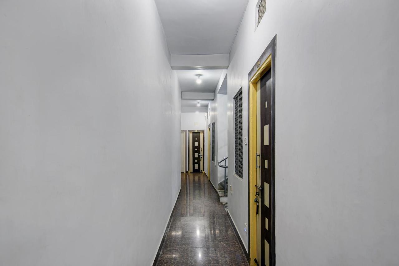 Spot On Ray Palace Hotel Puri Exterior foto