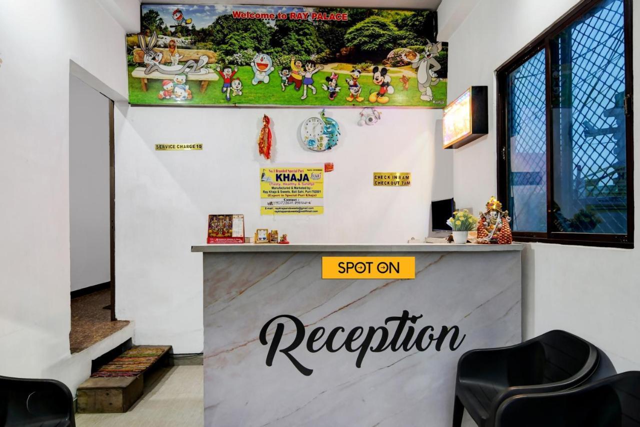 Spot On Ray Palace Hotel Puri Exterior foto