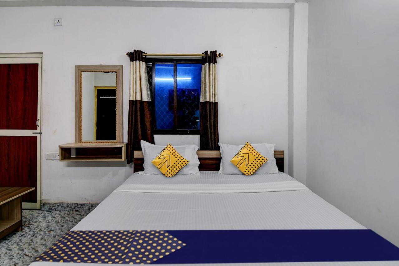 Spot On Ray Palace Hotel Puri Exterior foto